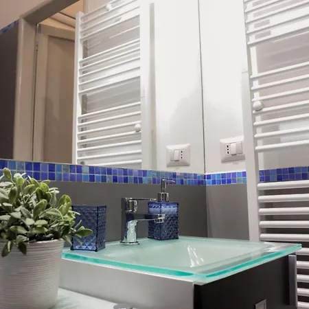 Center House- Corso Vittorio Emanuele- 2 Camere- Vicino Stazione Апартаменты *